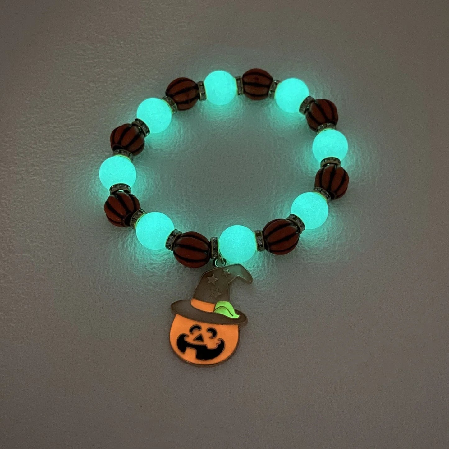 “Halloween Vintage Bracelet – Pumpkin, Witch Hat, & Gothic Beads for Women’S Party Wear”