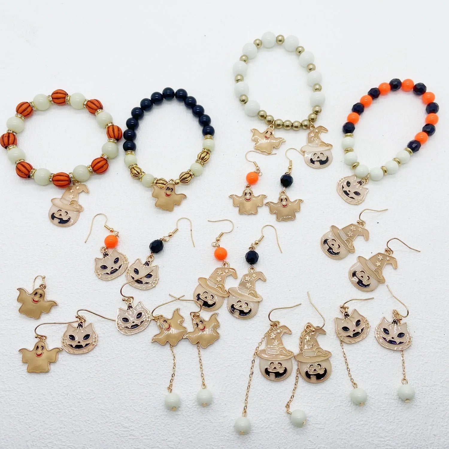 “Halloween Vintage Bracelet – Pumpkin, Witch Hat, & Gothic Beads for Women’S Party Wear”